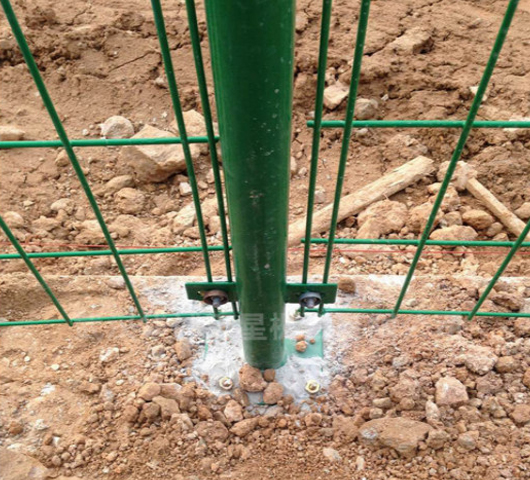 双边丝护栏-1 副本.jpg